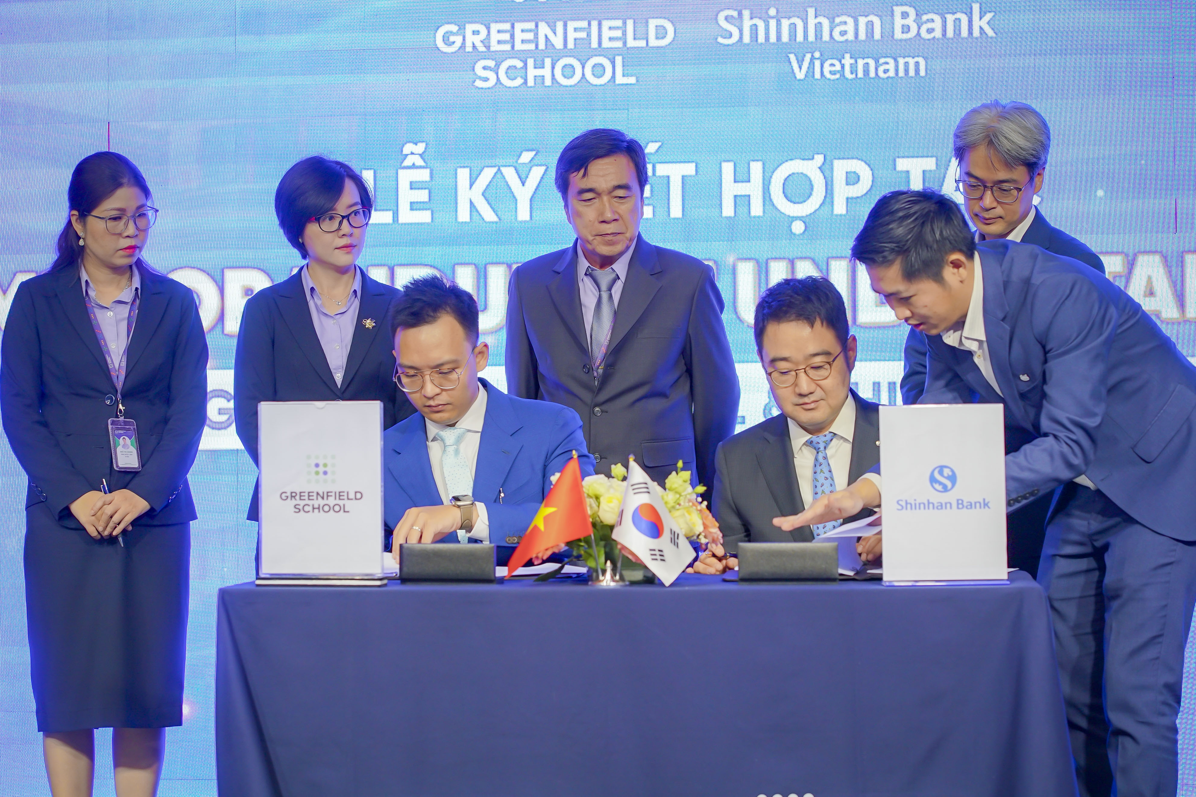 hop-tac-greenfield-school-shinhan-bank